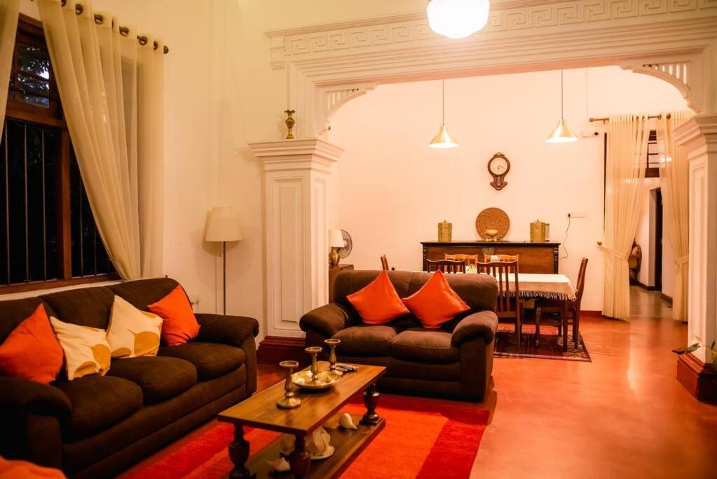 Colonial Residence Kandy Villa エクステリア 写真