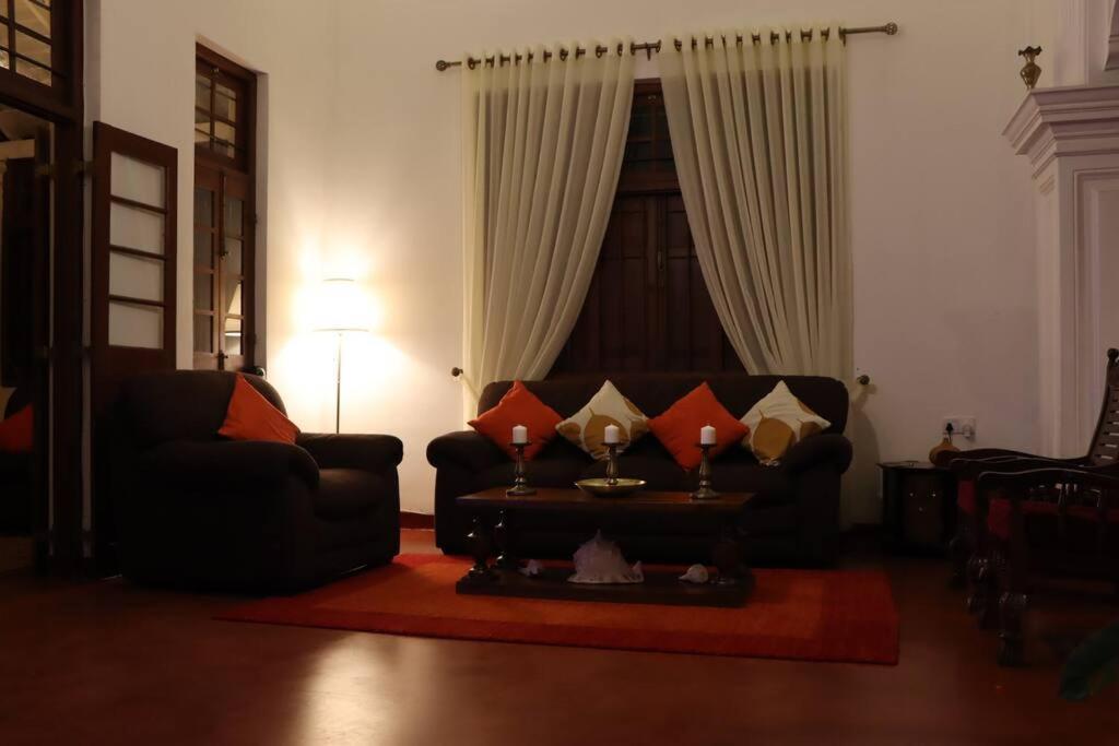 Colonial Residence Kandy Villa エクステリア 写真