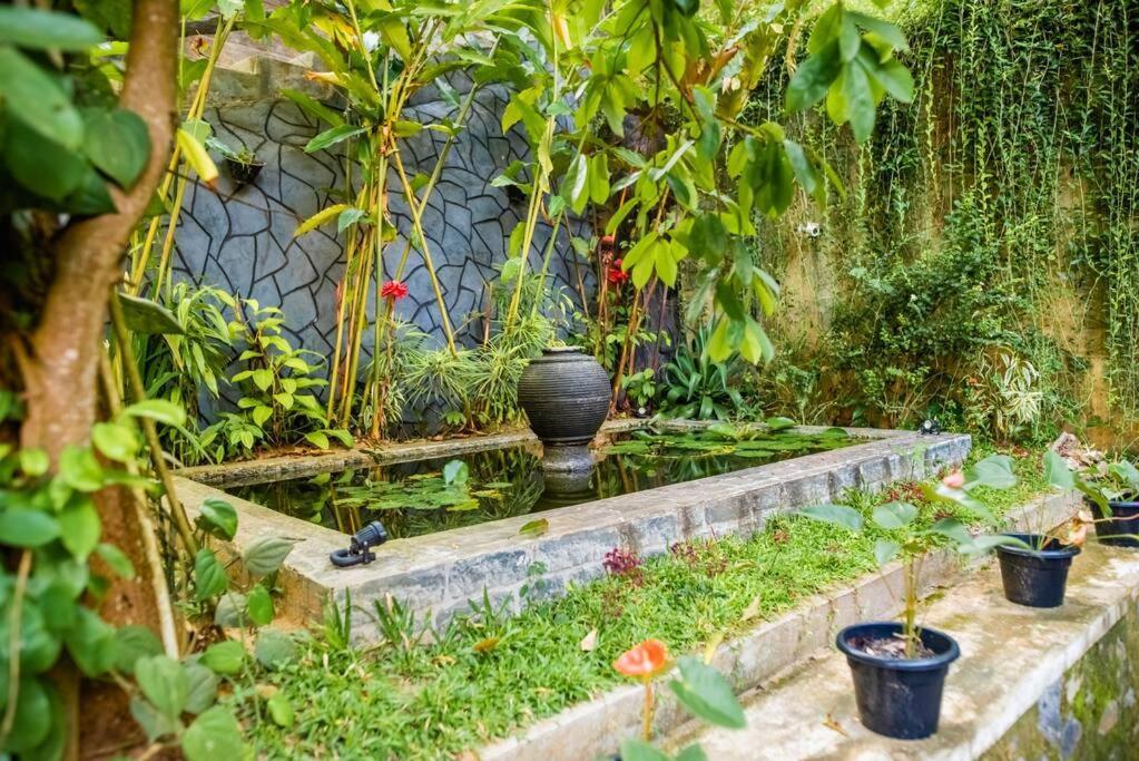 Colonial Residence Kandy Villa エクステリア 写真