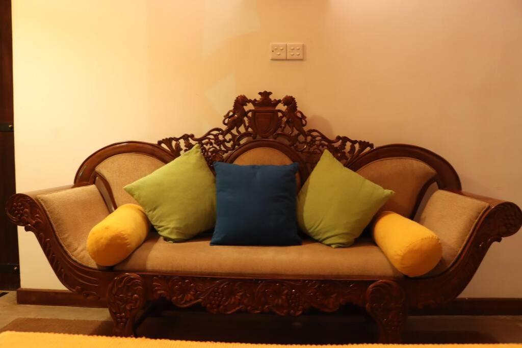 Colonial Residence Kandy Villa エクステリア 写真